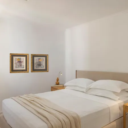 Ithaca Garden Villa, *