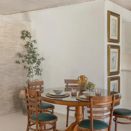 Ithaca Garden Villa,
