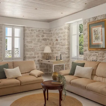 ヴィラ Ithaca Garden Villa,