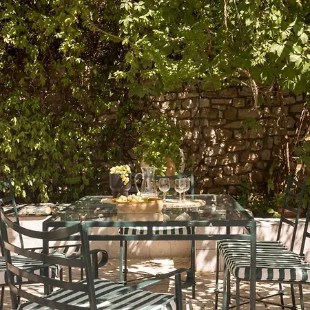 ヴィラ Ithaca Garden Villa, *