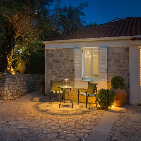 Ithaca Garden Villa, *